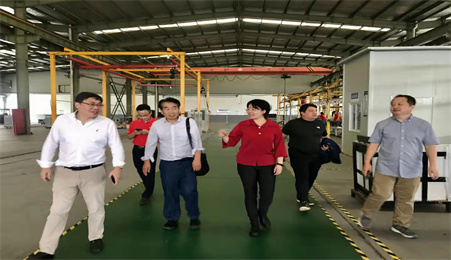 A delegation of experts on human settlements entered the Nilan Huzhou Lvjian Science and Technology Industrial Park